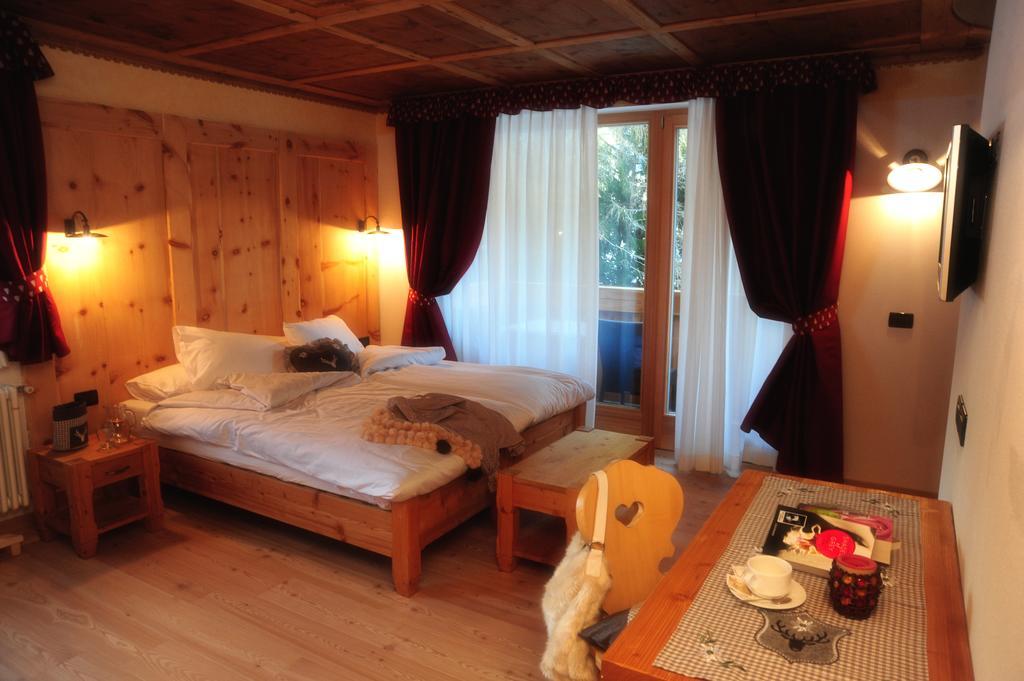 Chalet Alpenrose Bio Wellness Naturhotel Cogolo Dış mekan fotoğraf
